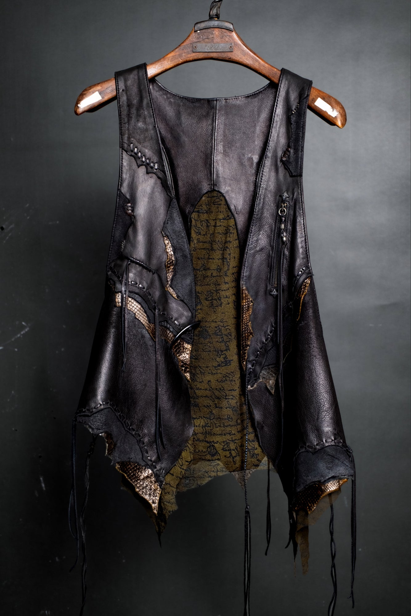 Buffalo Vest DLX – 14th Addiction