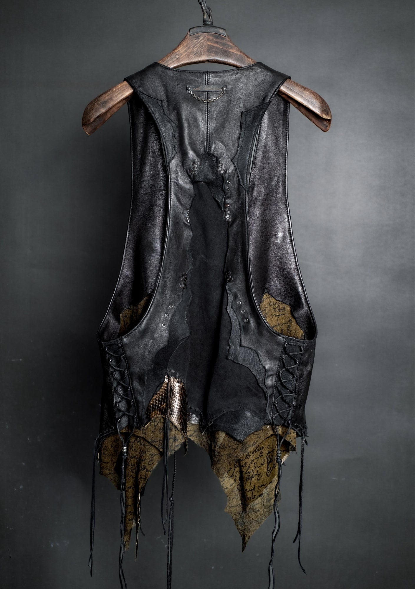 Buffalo Vest DLX – 14th Addiction