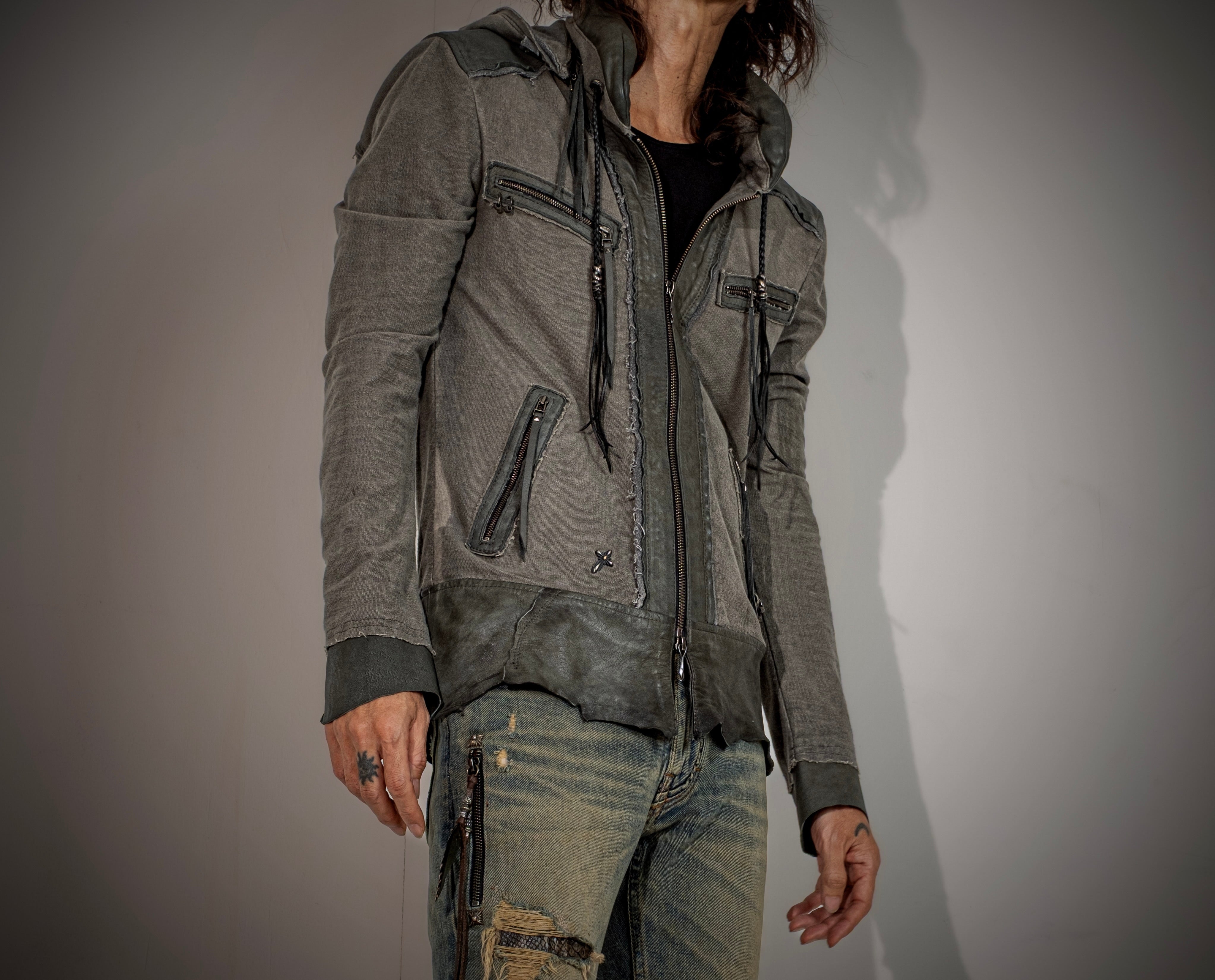 L. Breaker Hoodie Grey