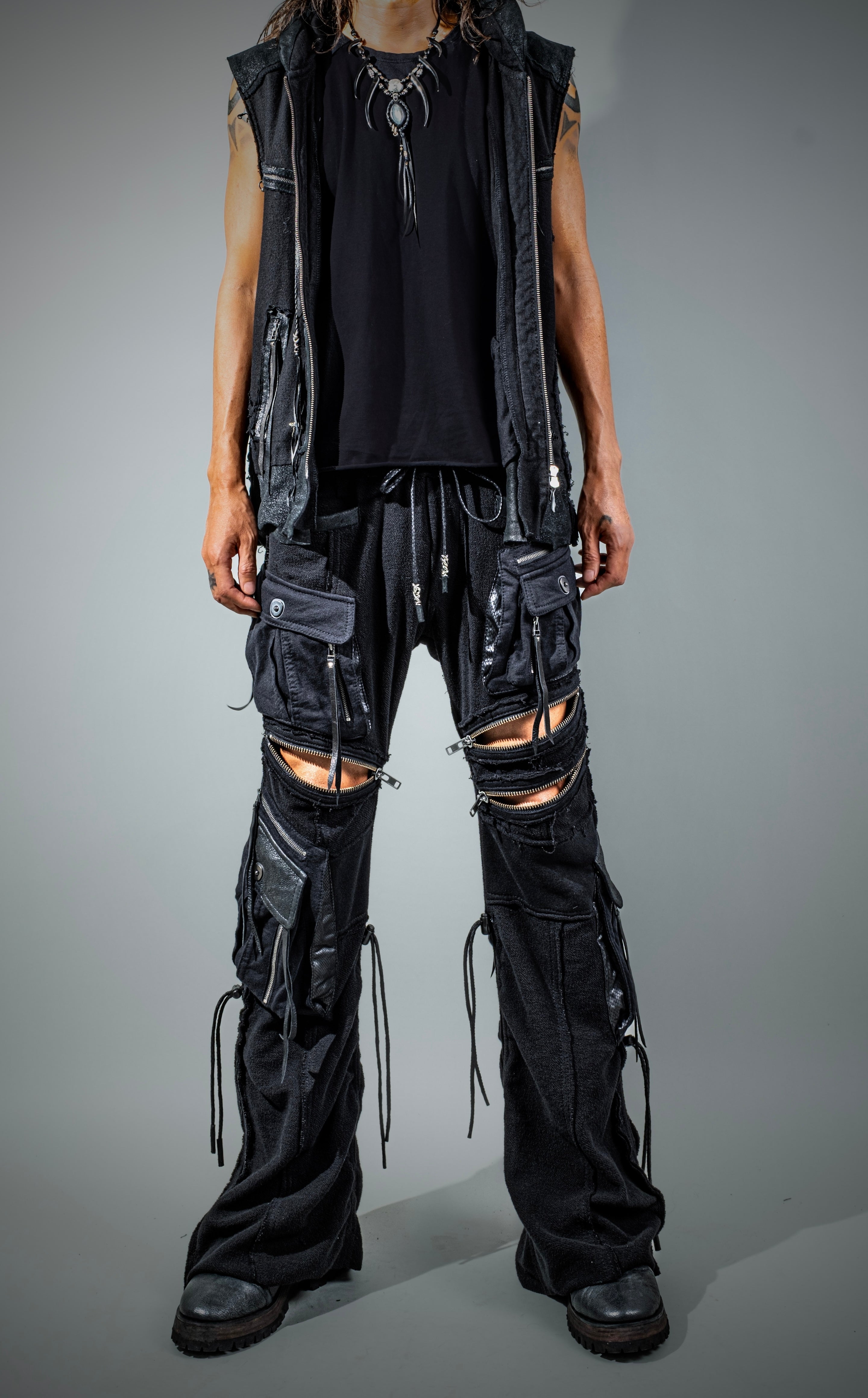L. Breaker Vest Black – 14th Addiction