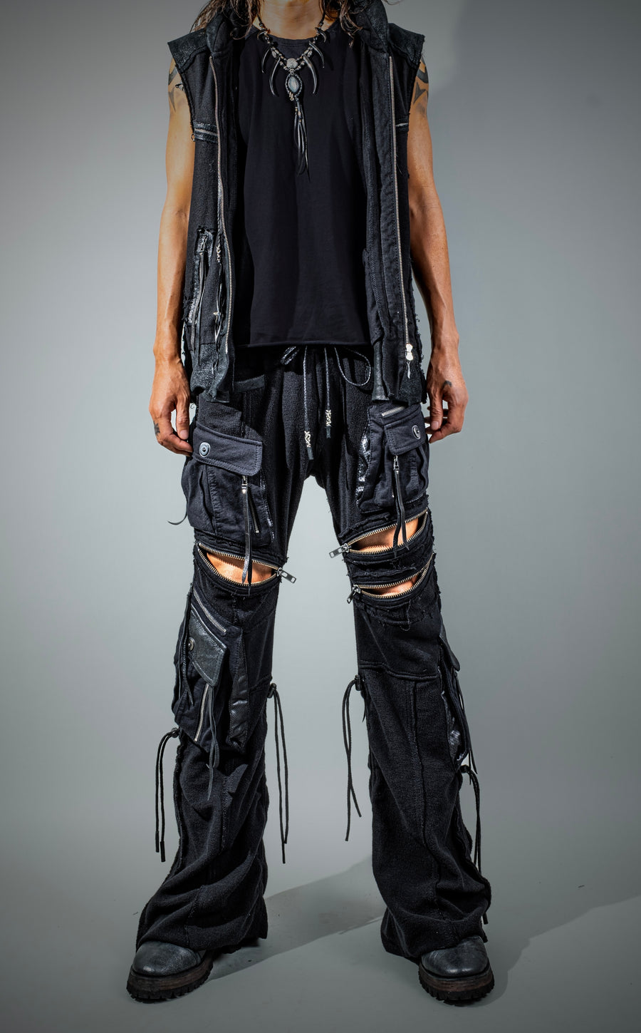 L. Breaker Vest Black