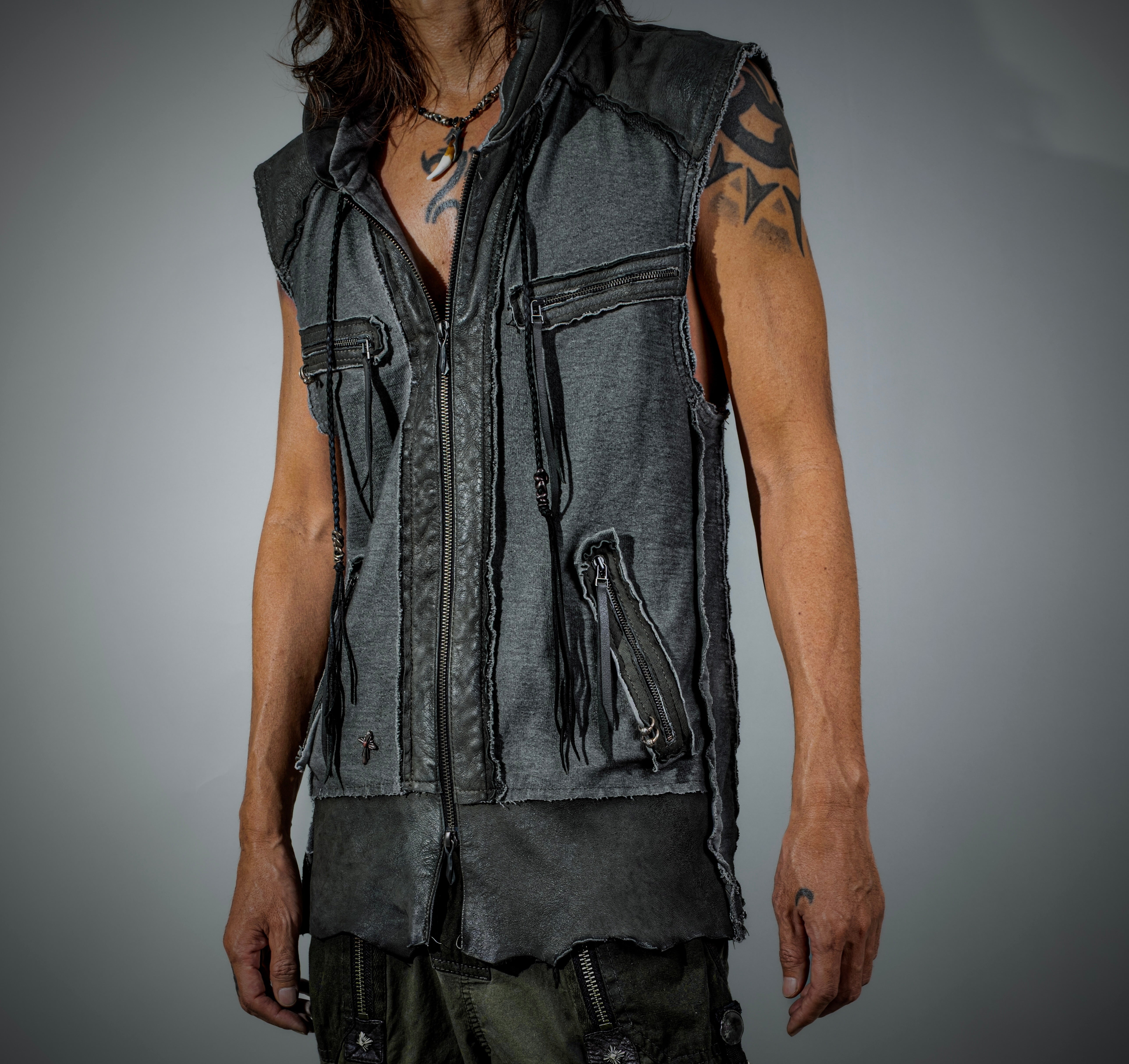 L. Breaker Vest Grey