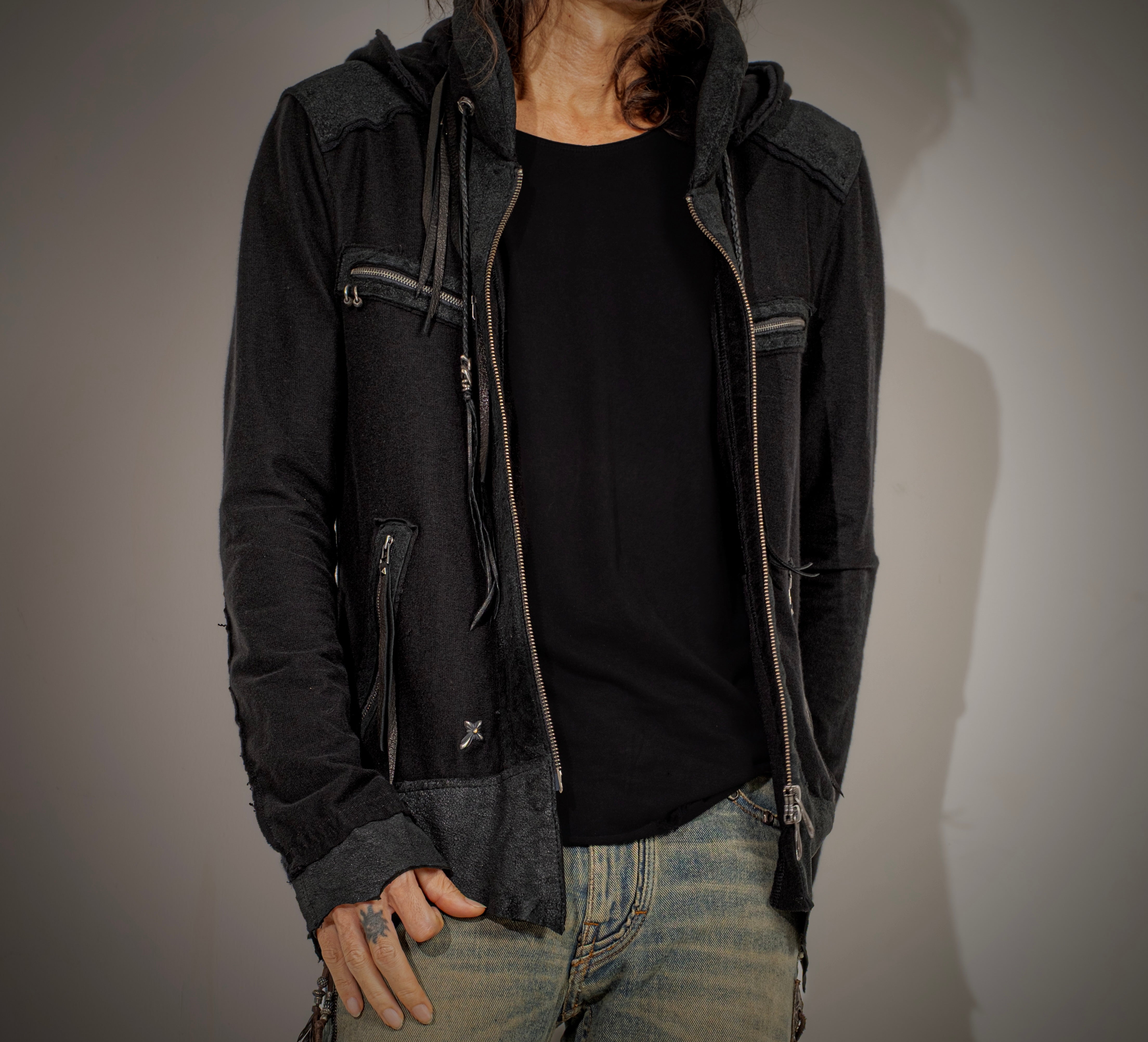 L. Breaker Hoodie Black – 14th Addiction