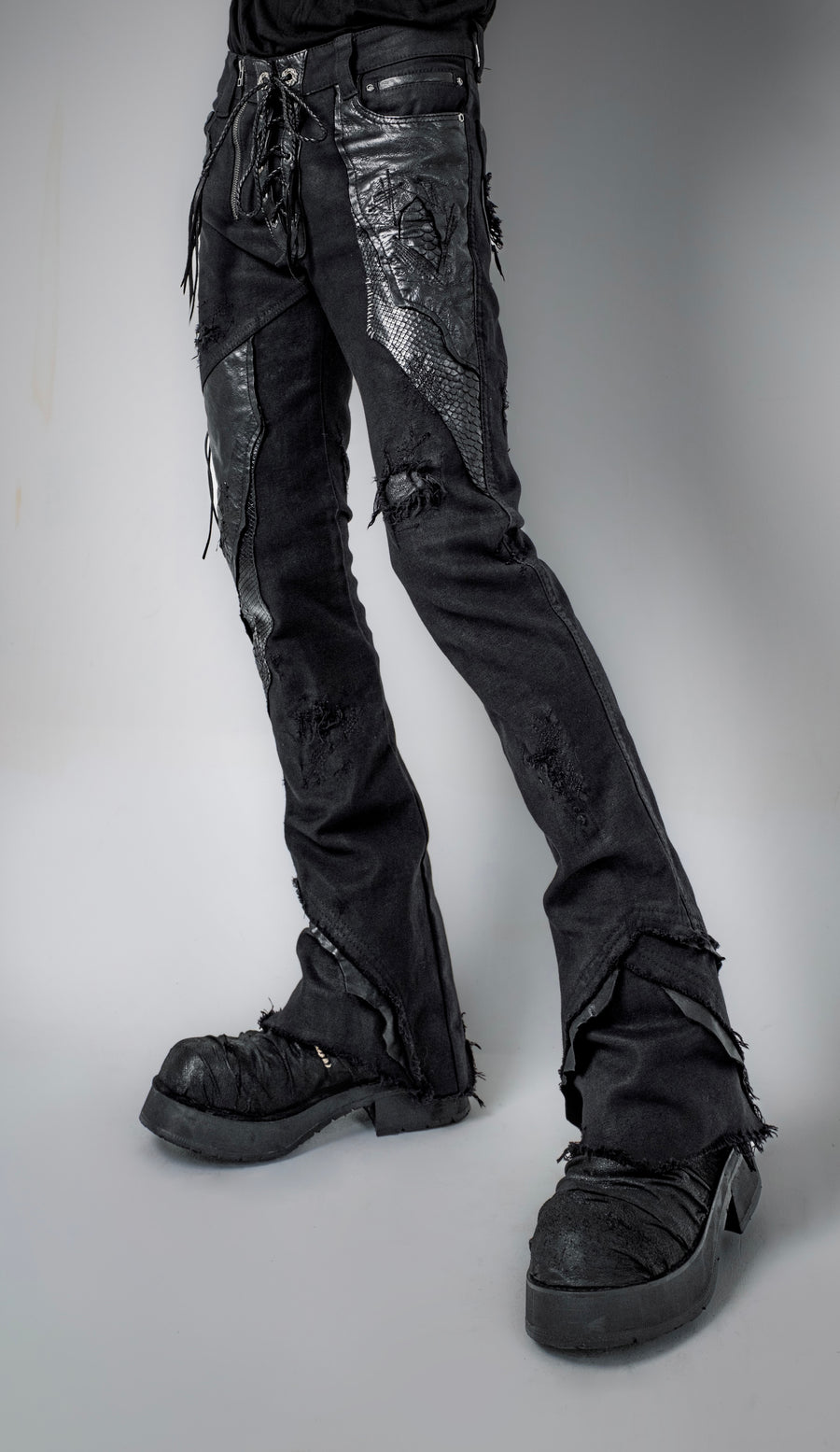 Outrider Lace Pants 02