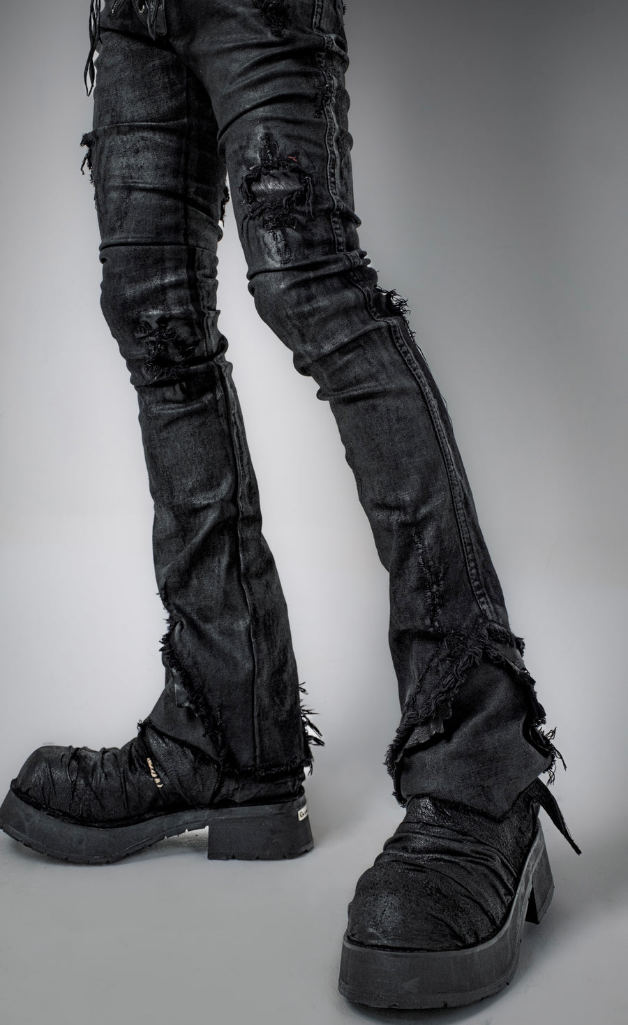 Outrider Carbon Pants 02