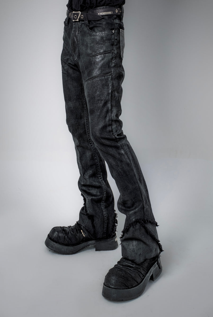 Outrider Carbon Pants 01