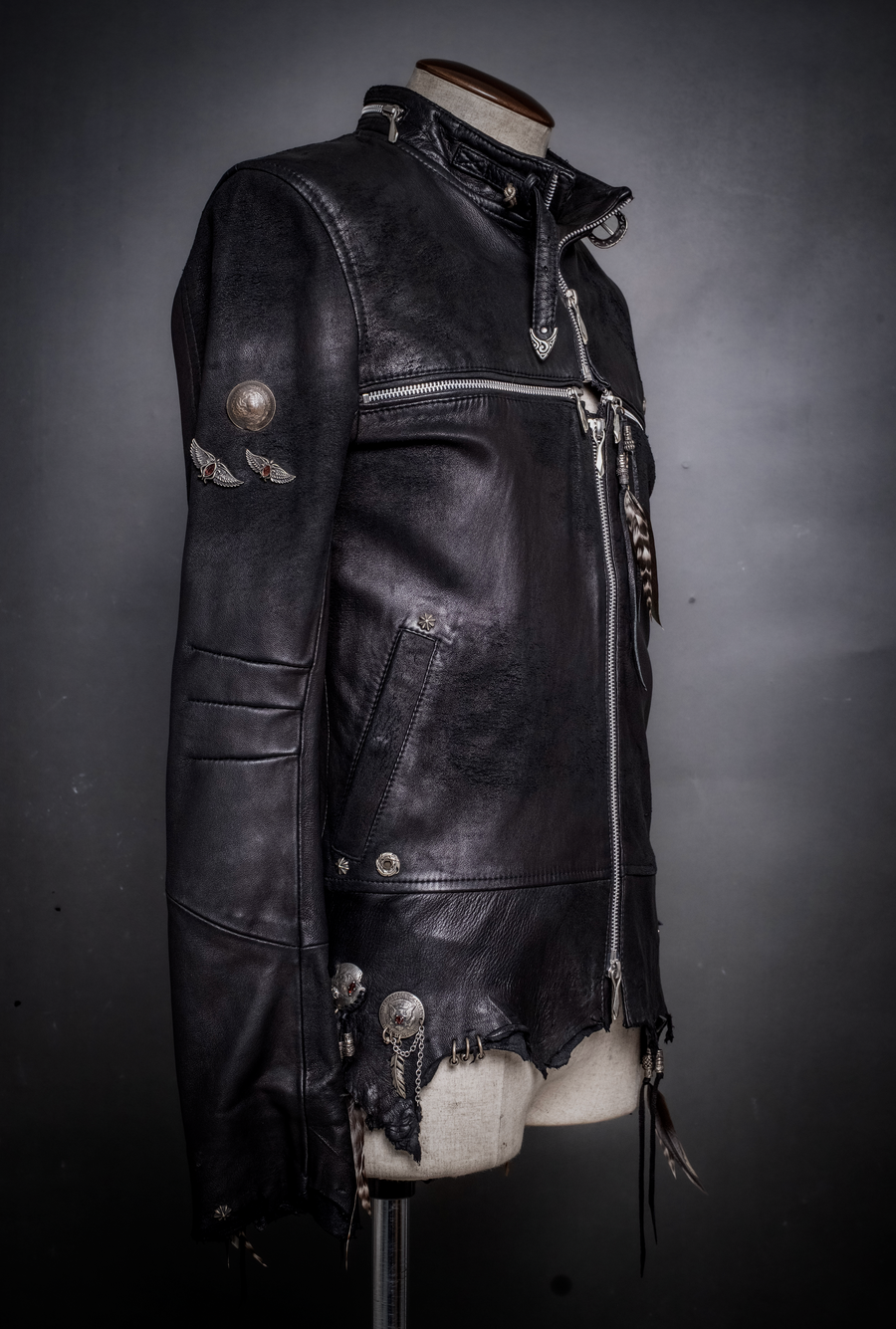 Cross Zip Black