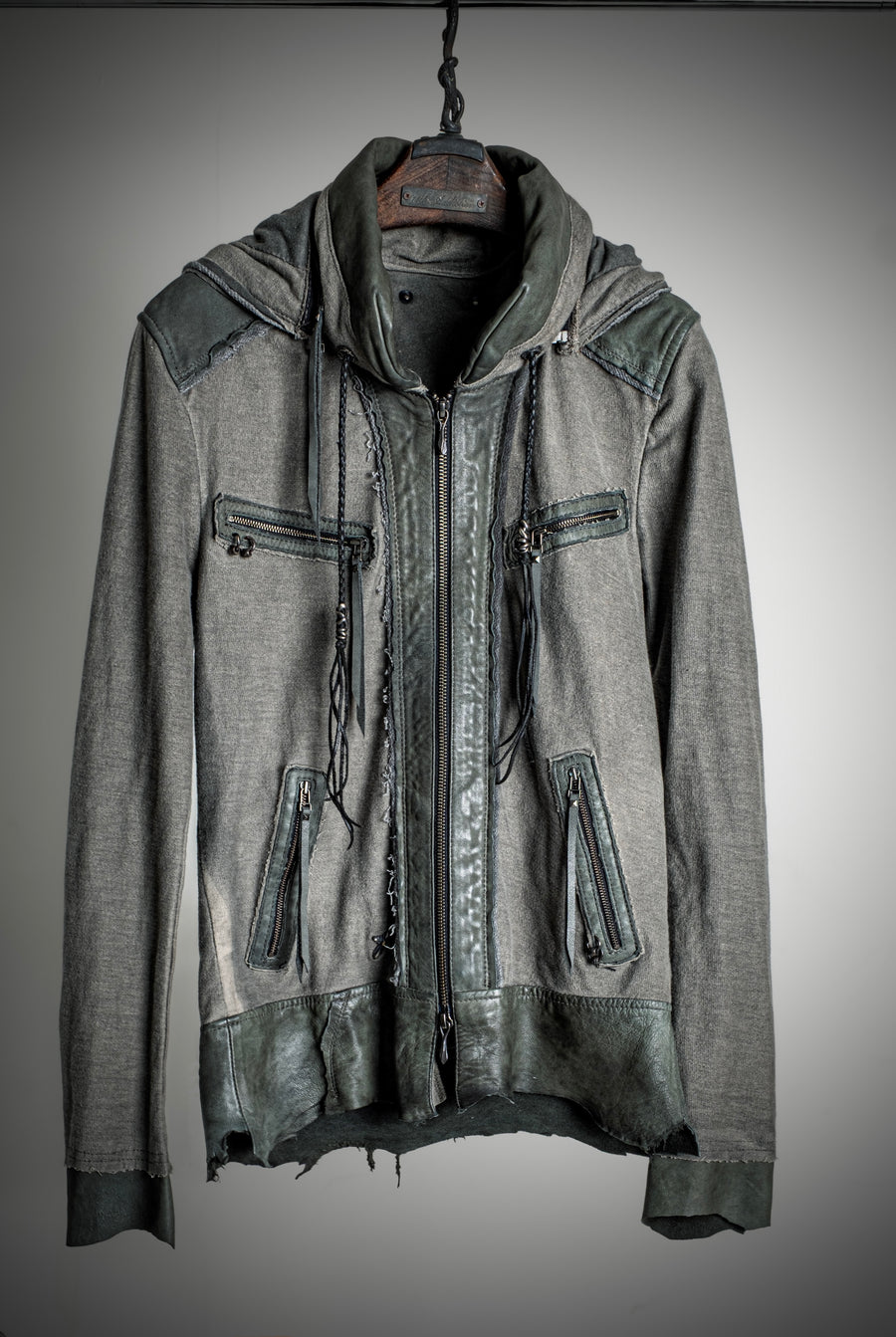 L. Breaker Hoodie Grey