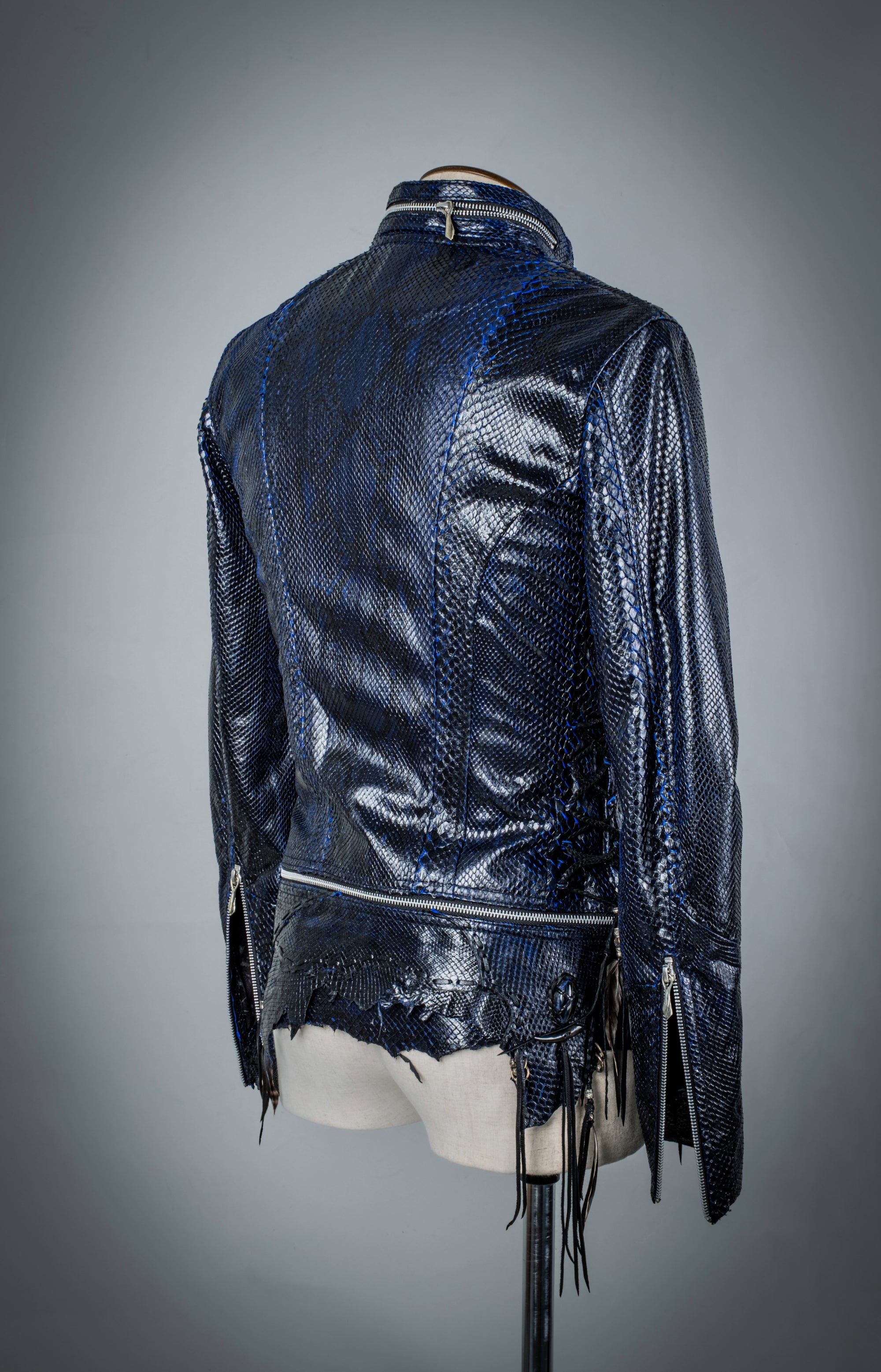 Cross Zip Shadow Scale – 14th Addiction