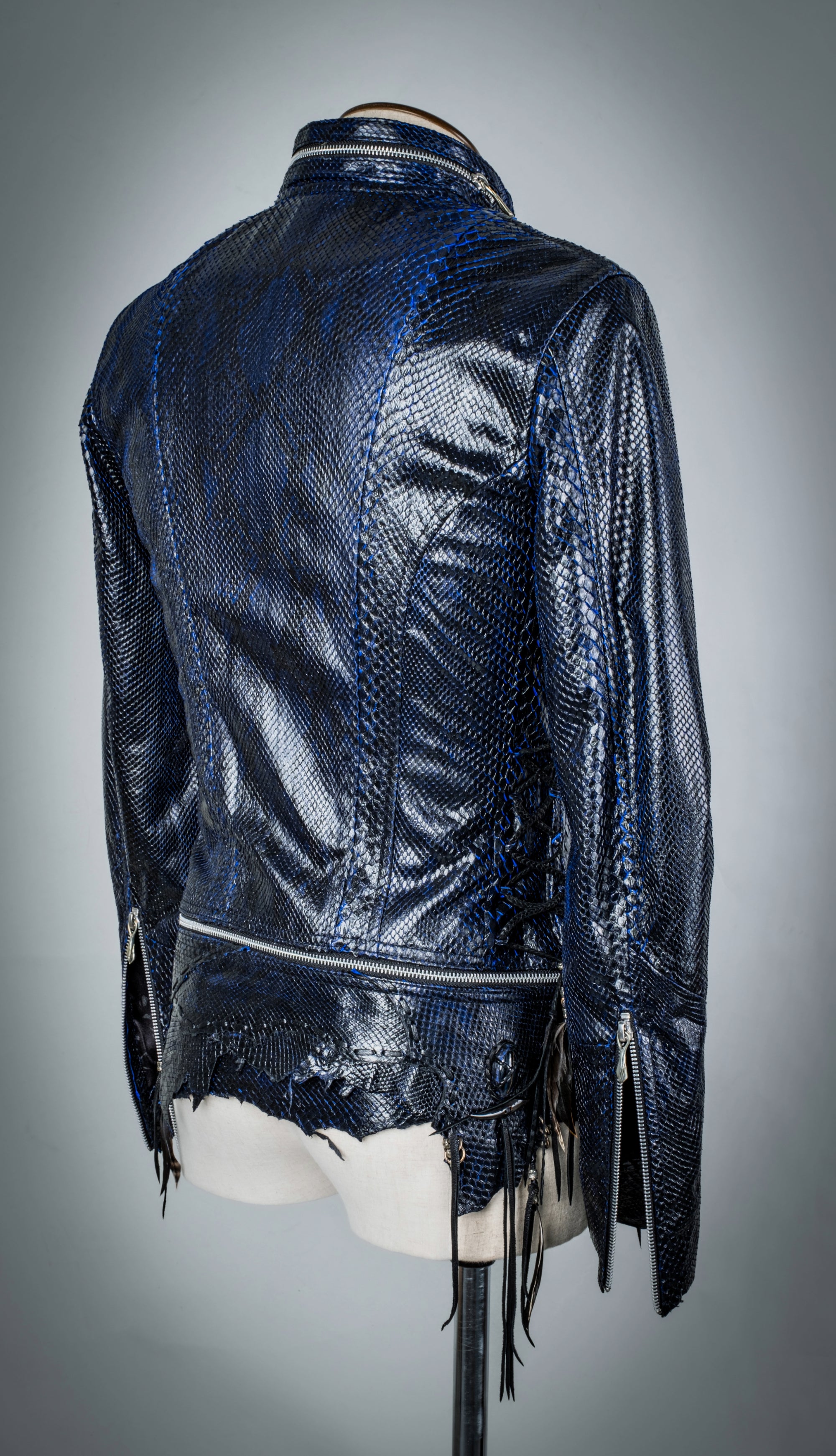 Cross Zip Shadow Scale – 14th Addiction